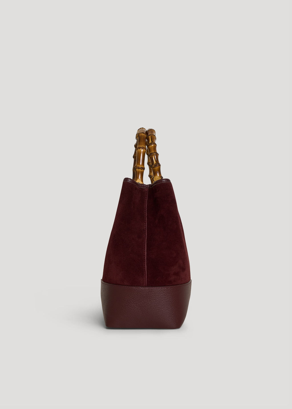 Bolso de Ante y Piel Burdeos con Asas de Bambú y Herrajes Dorados