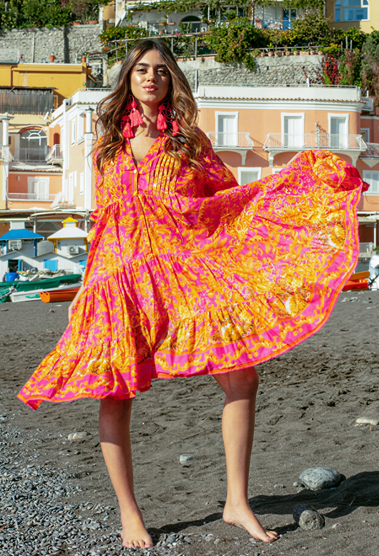 Vestido Corto Boho de Cuello Mao con Mangas 3/4 y Cenefa Bordada