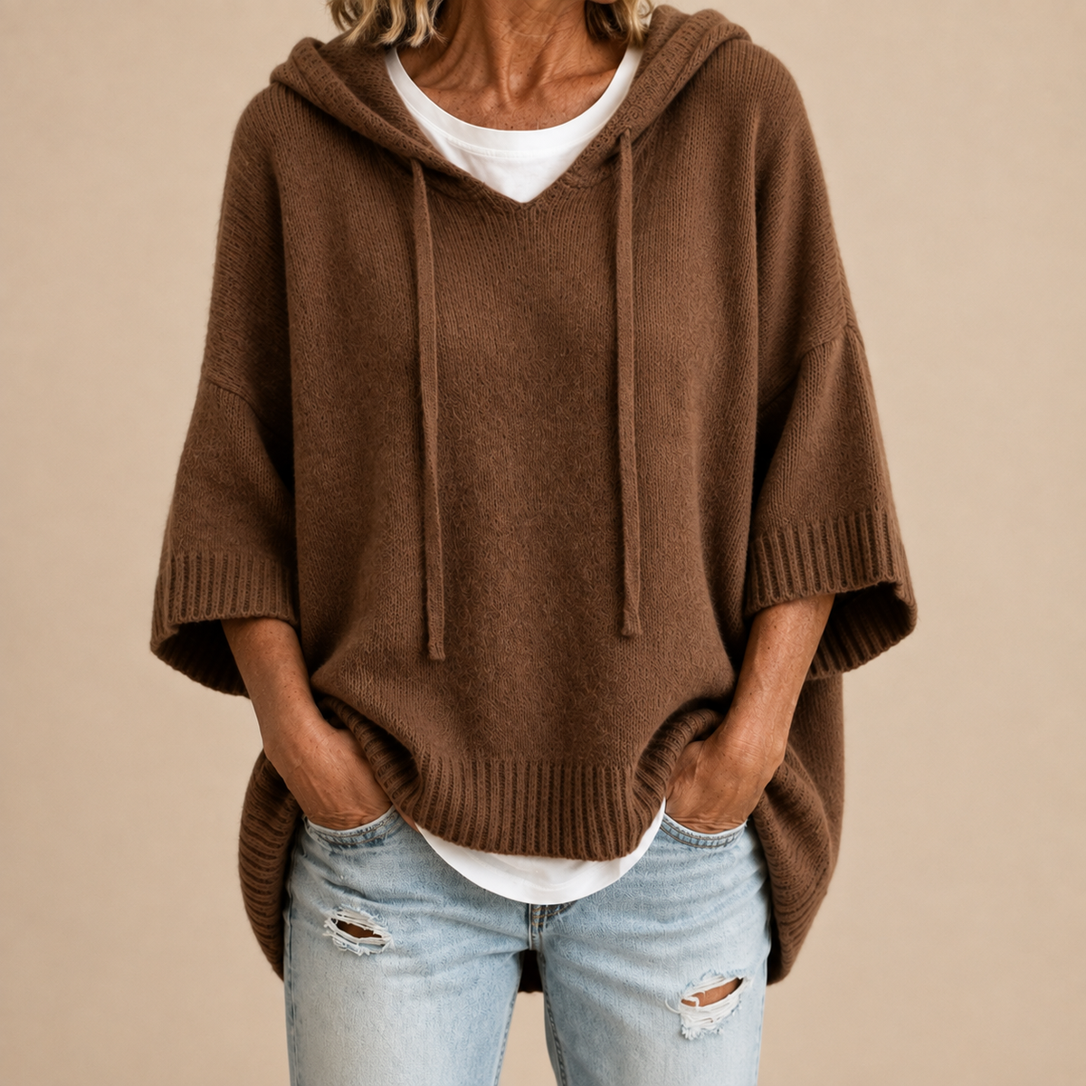 Poncho de Punto con Capucha y Manga Tres Cuartos