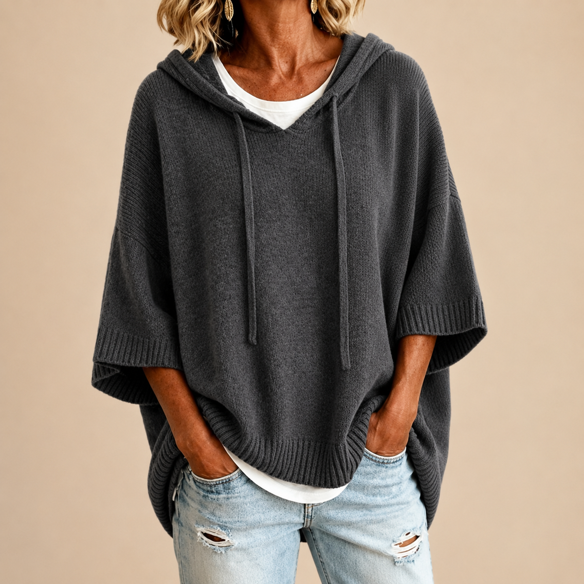 Poncho de Punto con Capucha y Manga Tres Cuartos