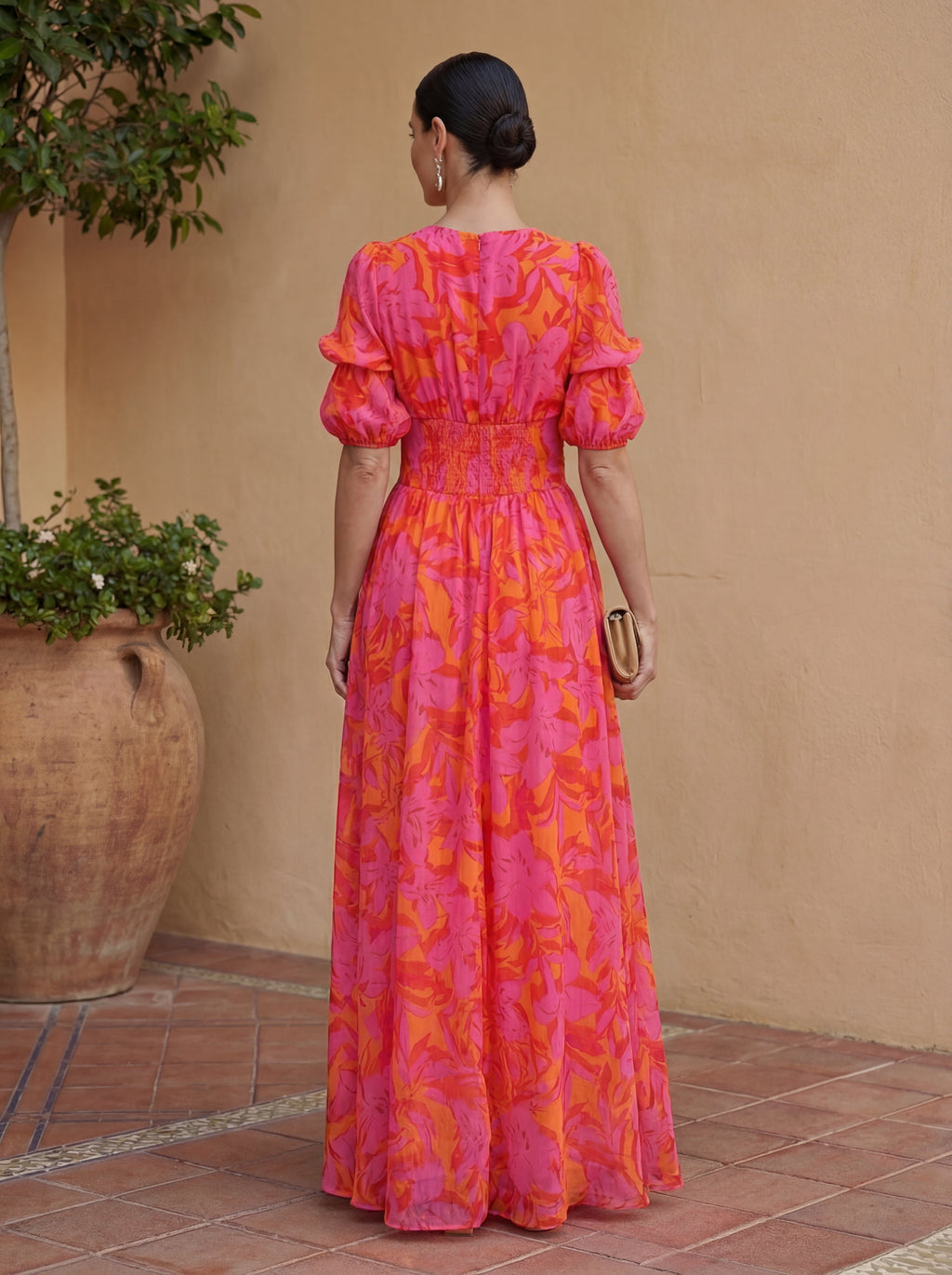 Vestido Largo Fluido de Cintura Marcada y Corte Alargado