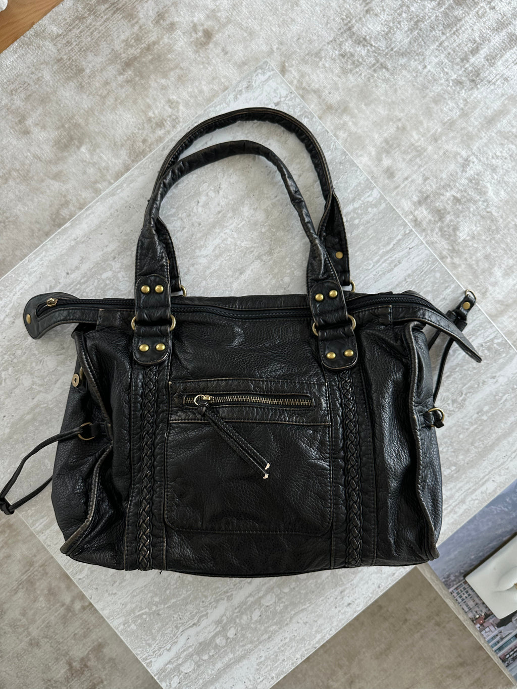 Bolso de Hombro Tejido en Cuero Vegano