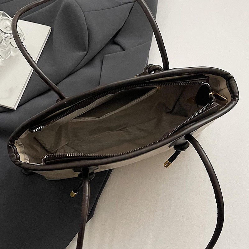 Bolso Estructurado Minimalista