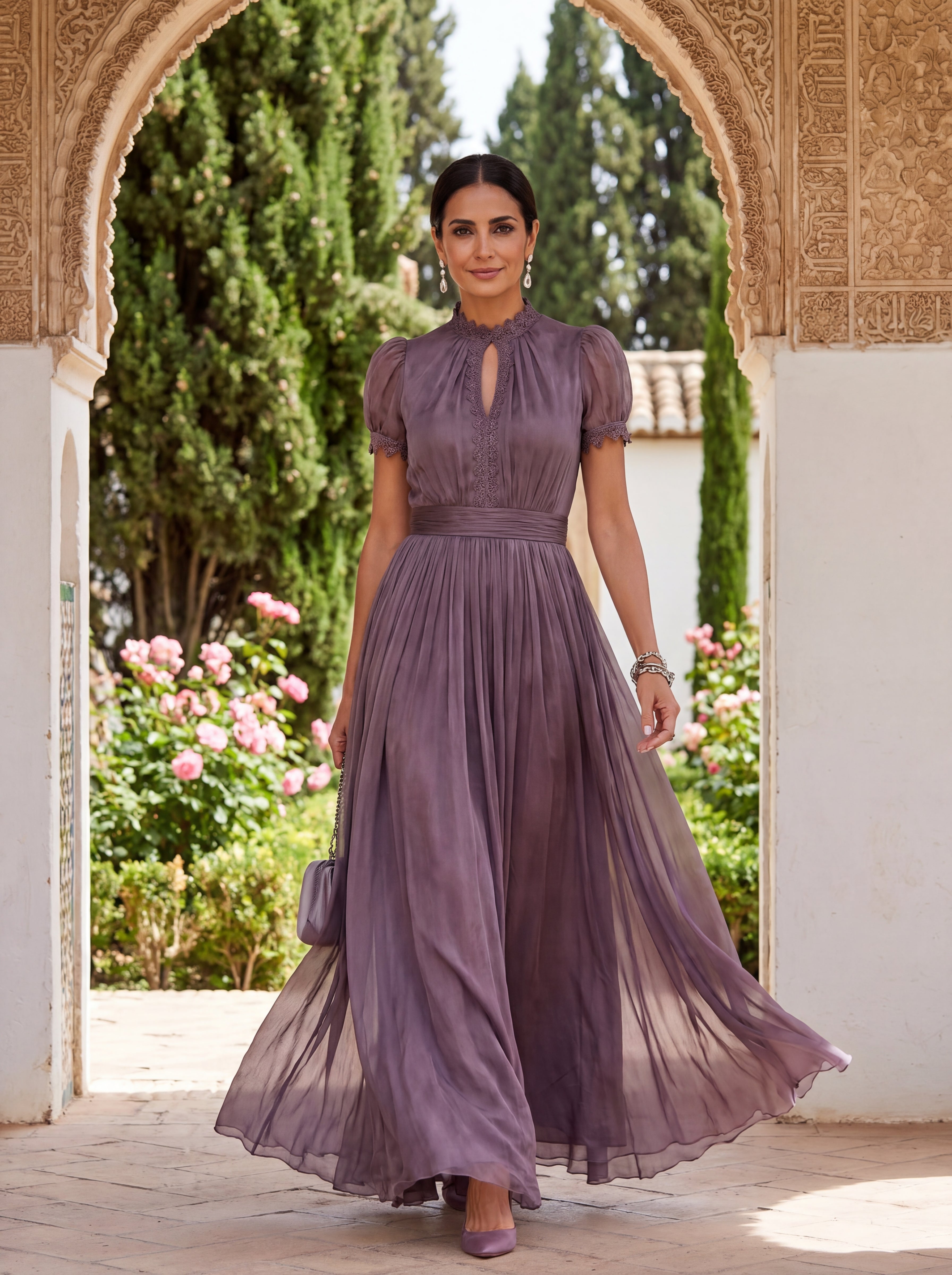 Vestido Largo Elegante de Escote en Gota y Silueta Alargada