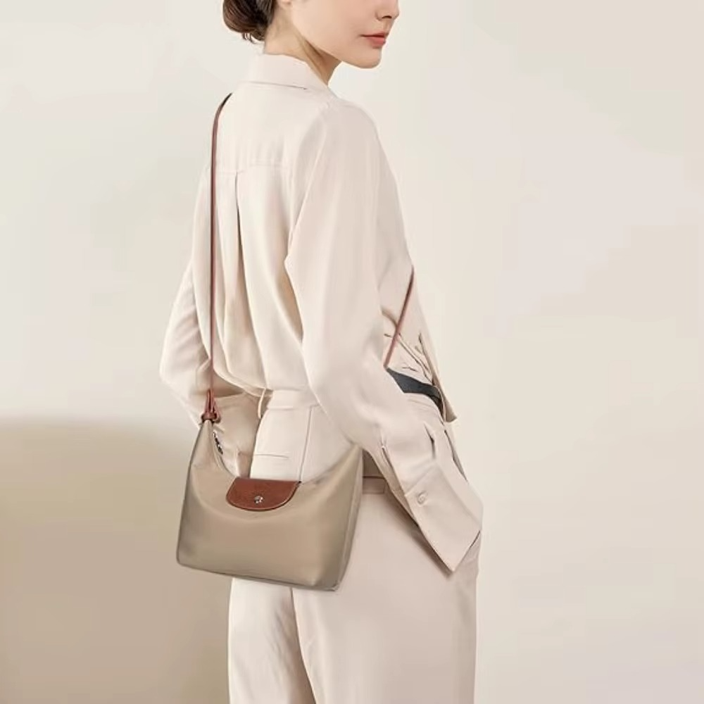Mini Bolso Hobo Elegante