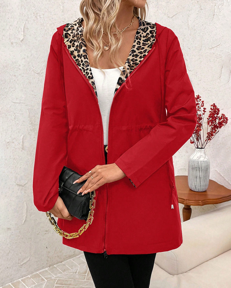 Abrigo Reversible con Capucha y Estampado Leopardo
