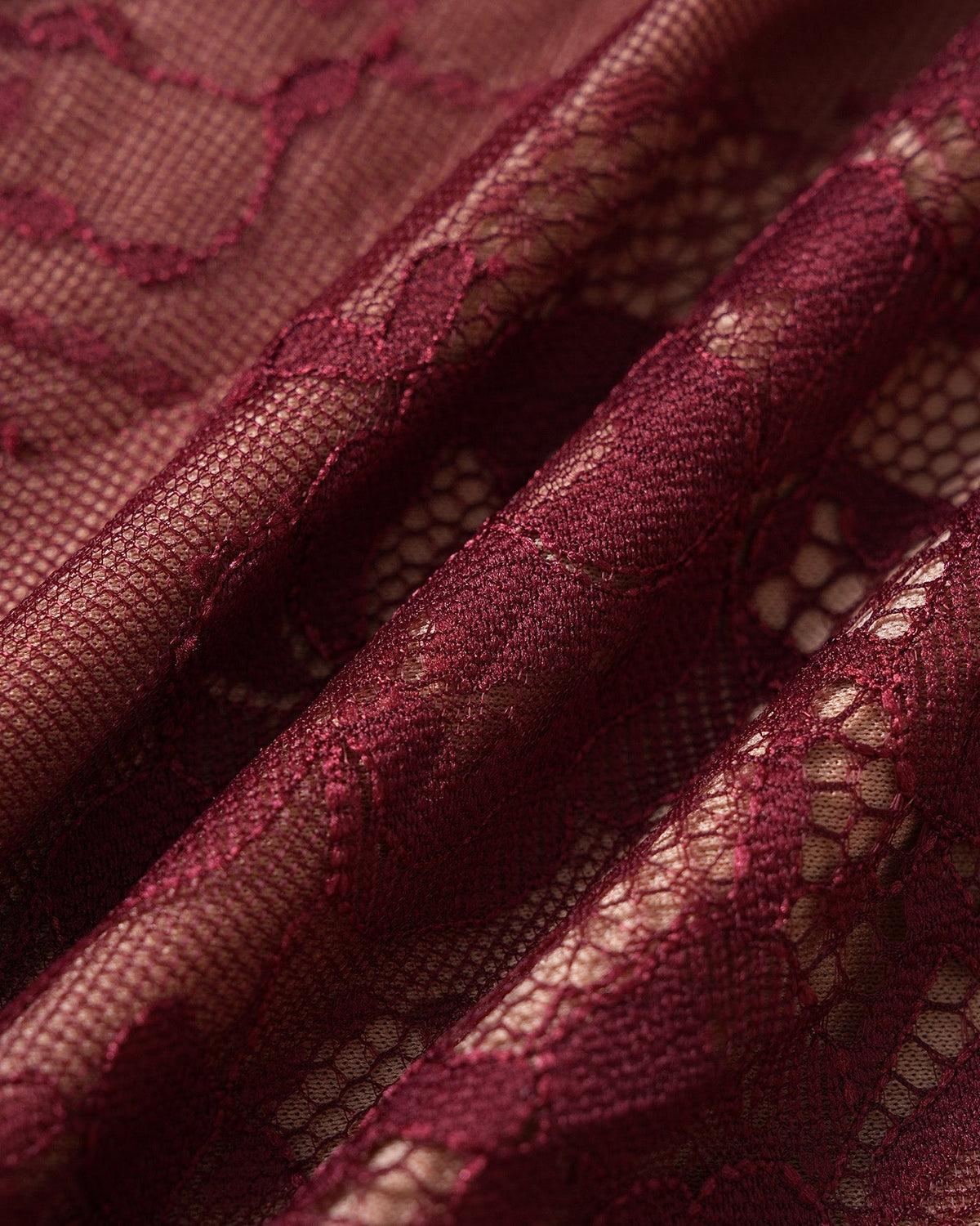 Vestido Maxi de Encaje Vino con Escote Cuadrado y Espalda con Tirantes