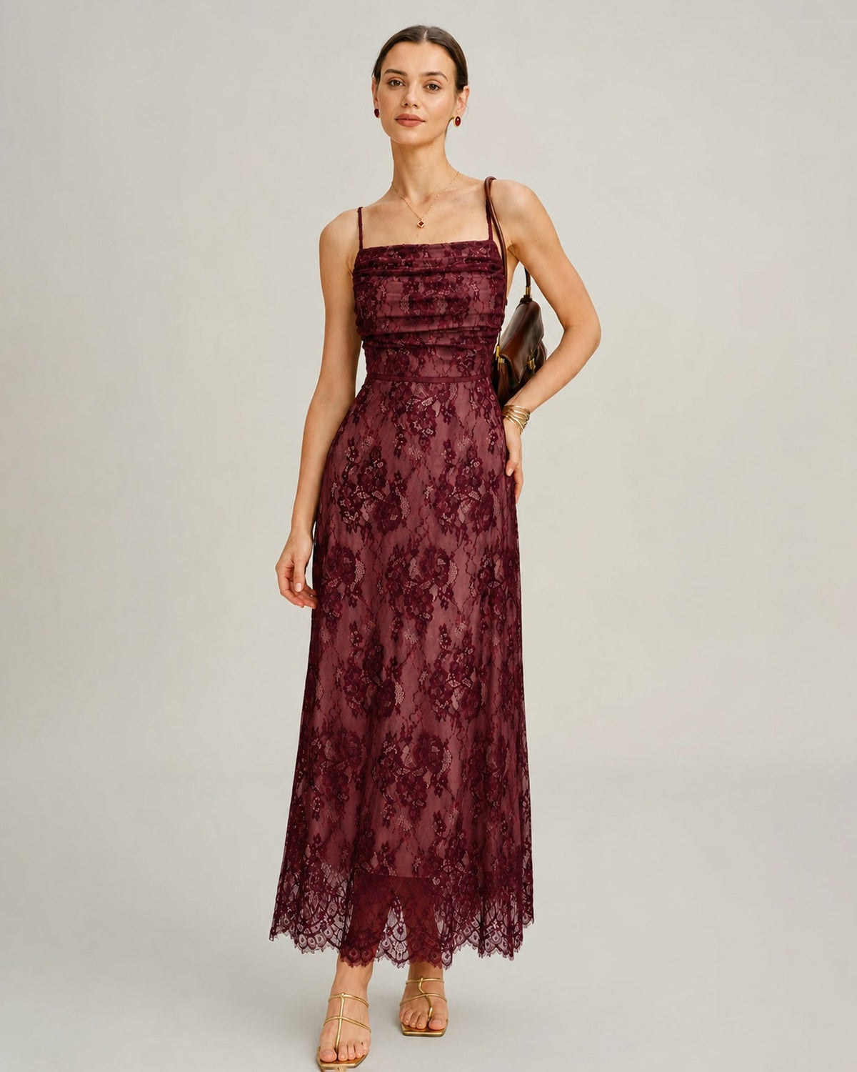Vestido Maxi de Encaje Vino con Escote Cuadrado y Espalda con Tirantes
